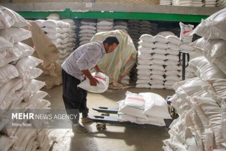 کشف و توقیف محموله یک و نیم تنی برنج تقلبی در قم