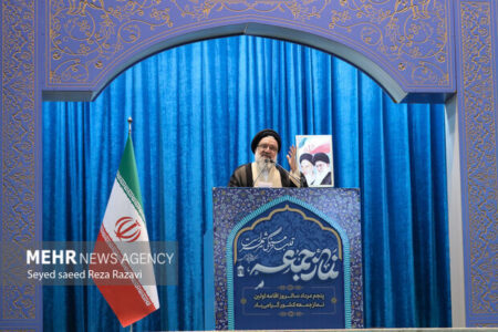 آیت‌الله خاتمی: مقاومت و وحدت حول ولایت، رمز پیروزی ملت ایران است