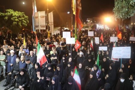 استقامت و پایداری مردم قرچک در یک صد و بیست و دومین شب از اجتماعات