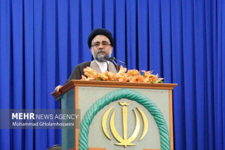 امام جمعه موقت بوشهر: آمریکا بزرگ‌ترین ناقض حقوق بشر در جهان است