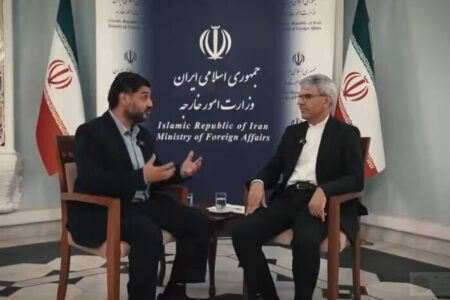 بقائی: تفاهم‌نامه اجازه مسیر موازی در تنگه هرمز را نمی دهد