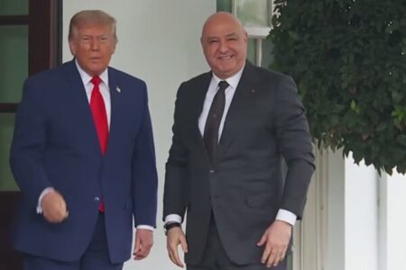 ترامپ: مذاکرات با ایران در جریان است! / مسائل لبنان را حل‌ می‌کنیم!