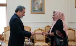تسلیم رونوشت استوارنامه سفیر جدید سریلانکا به عراقچی