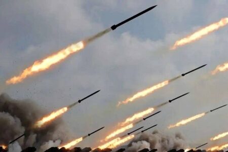 حمله موشکی و پهپادی به شیلترهای جنگنده‌ و یک رمپ بزرگ در پایگاه الازرق