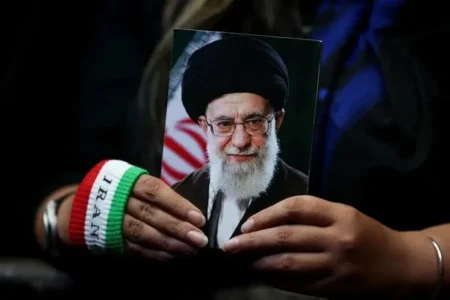 خبر مهم برای زائران/ خدمات درمانی رایگان در مراسم تشییع