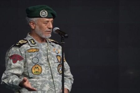 دریادار سیاری: سواحل ایران جهنم بی بازگشت برای نیروهای خارجی است