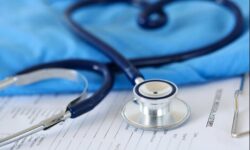 دریچه قلب ۴.۲ میلیارد تومان شد؛ تبعات کاهش ارز حوزه سلامت
