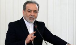 عراقچی: ایران به یکی از محورهای اصلی گفت‌وگو در سطح جهان تبدیل شده است