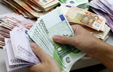 مهلت رفع تعهد ارزی سال ۱۴۰۴ تا پایان آذر ۱۴۰۵ تمدید شد
