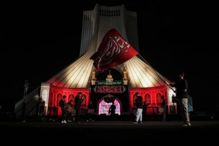 میزبانی «محرم شهر» از عزاداران حسینی در میدان آزادی تا ۱۲ مرداد