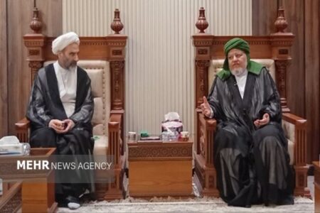 نتیجه منطق تمدنی وحدت باید ایستادگی در برابر آمریکا و اسرائیل باشد