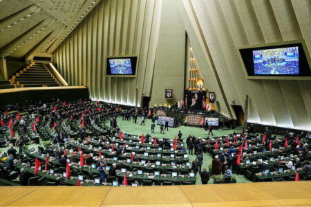 نمایندگان در بیانیه‌ای: مجلس طرح مدیریت تنگه هرمز را تصویب خواهد کرد