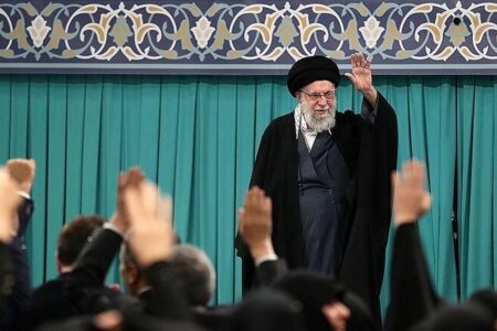 نگاهی به ابعاد وحدت گرایانه رهبر شهید (ره)