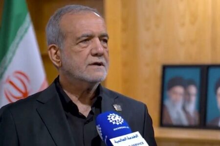 پزشکیان: ما با رهبری وداع نمی‌کنیم بلکه برای ادامه راه پیمان می‌بندیم
