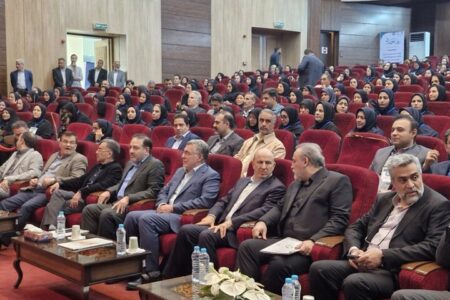 برگزاری همایش روز بهورز در مشهد با حضور وزیر بهداشت