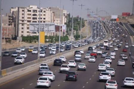 تردد بیش از ۱۹ میلیون خودرو از محورهای مواصلاتی استان البرز در مرداد ماه امسال 