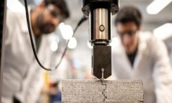تلاش برای جایگزینی واردات با فناوری‌های بومی در صنایع راهبردی کشور
