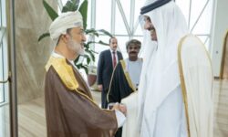 رایزنی امیر قطر با سلطان عمان