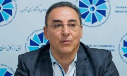 رسوب ۱۷ هزار کانتینر ایرانی در کراچی؛ توقف ۳ هزار کامیون در مرز ریمدان