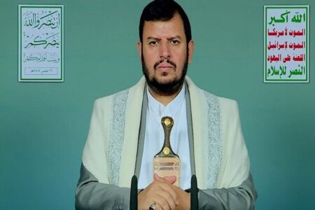 رهبر انصارالله یمن: توهین به قرآن کریم نشانگر ذات پلید صهیونیست هاست