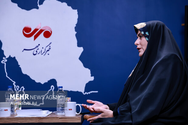زنان خانه‌دار؛ نیروی کار نامرئی که بیمه و امنیت اقتصادی ندارد