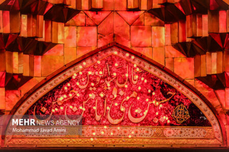 زیارت اربعین، نقشه‌راه عبور از حیرت به بصیرت