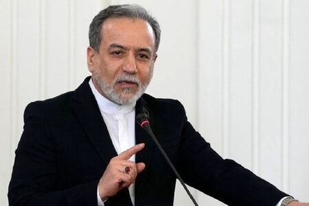 عراقچی: توافق با عمان نزدیک است/ تکذیب سهم ۱۱ درصدی ایران از خزر