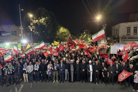 مردم ارومیه در حمایت از رهبری و انقلاب میدان‌داری می‌کنند