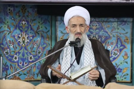 مقاومت ملت ایران برگرفته از مکتب عاشوراست
