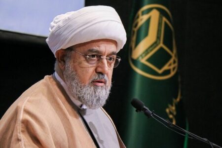 وارستگی از قدرت و جهاد میدانی رمز جاودانگی امام شهید در قلوب امت بود
