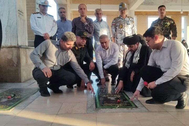 آئین مهمانی لاله‌ها در گناوه برگزار شد