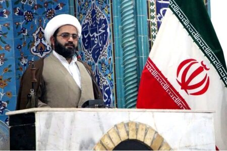 امام جمعه بنجار: رفع مشکلات؛ مسئولیت اصلی مسئولان است