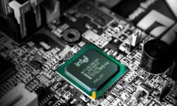 اینتل قیمت تراشه‌هایش را برای بار سوم گران کرد
