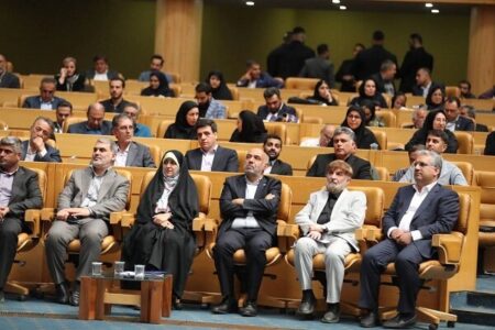 بهروزآذر: دولت در حال حرکت به سمت توسعه بنگاه‌های اقتصادی پایدار است
