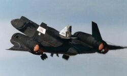 تصاویر ماهواره‌ای نشان می‌دهند یک هواپیمای SR-71 ناپدید شده / آیا پرنده سیاه دوباره پرواز می‌کند؟