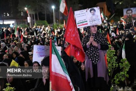 حماسه حضور زاهدانی ها در شب ۱۸۹