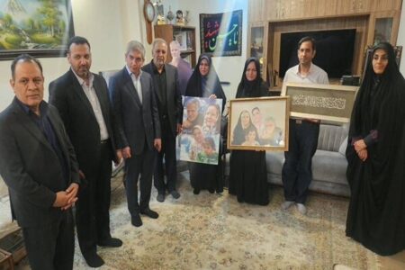دیدار تعدادی از نمایندگان مجلس با خانواده شهیدان عسگری
