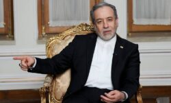 دیدار سرکنسول ایران در کازان با عراقچی