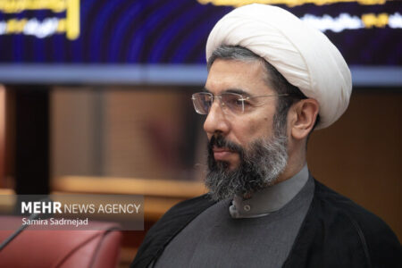 رستمی: استاد بسیجی باید جریان‌های علمی کشور را به حرکت درآورد