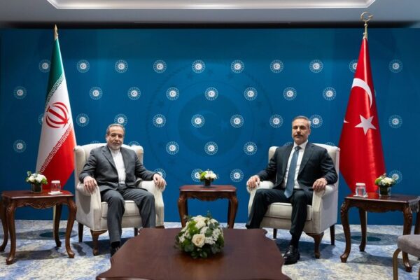 روایت ترکیه از رایزنی عراقچی و فیدان