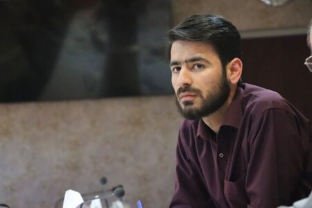 رونمایی از طرح «آفتاب امید؛ لاله‌های روشن» در مدارس استان مرکزی