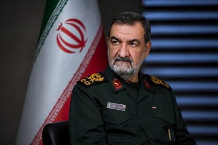 سرلشکر رضایی: ترامپ در باتلاق نه جنگ و نه مذاکره گرفتار شده است