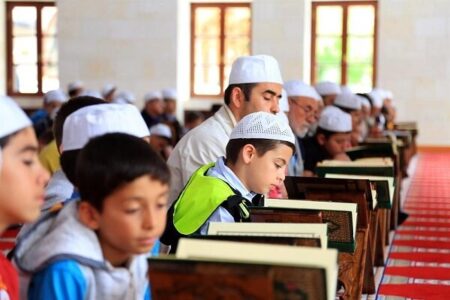 سمپوزیوم راهکارهای قرآنی برای حل مشکلات تمدن معاصر