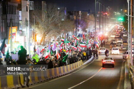 مداحان قمی طی ۲۰۰ شب در تجمعات مردمی خوش درخشیدند