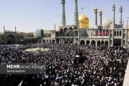 پیکر آیت‌الله شبیری زنجانی به حرم حضرت معصومه(س) رسید