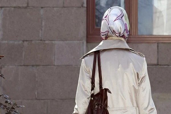 یک معلم در بلژیک به دلیل خودداری از برداشتن حجاب اخراج شد